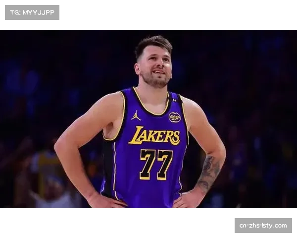 NBA常规赛:湖人125-122险胜快船,里夫斯29分东契奇30分 NBA常规赛:湖人125-122险胜快船,里夫斯29分东契奇30分