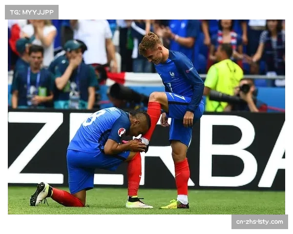 特写：格列兹曼三次站在点球点前，三次选择不同角度主罚命中